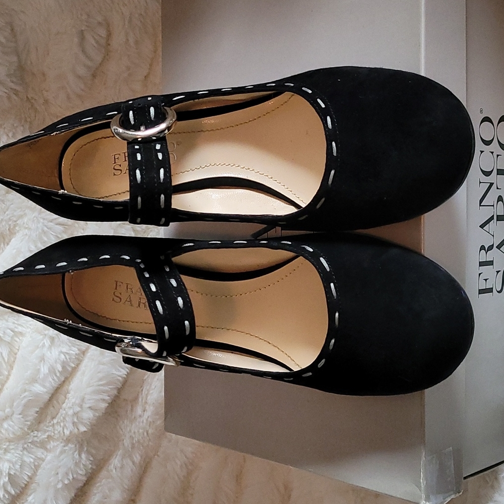 Franco Sarto Black suede Stirrup  black patent leather stack heeled MaryJane 7.5